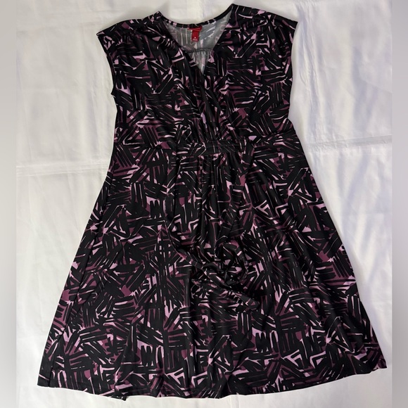 Merona Dresses & Skirts - Merona Sleeveless Patterned Black & Purple Flowy Dress